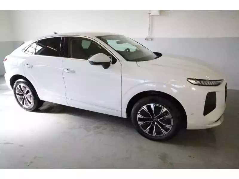 Audi Q3 Sportback - Photo 1