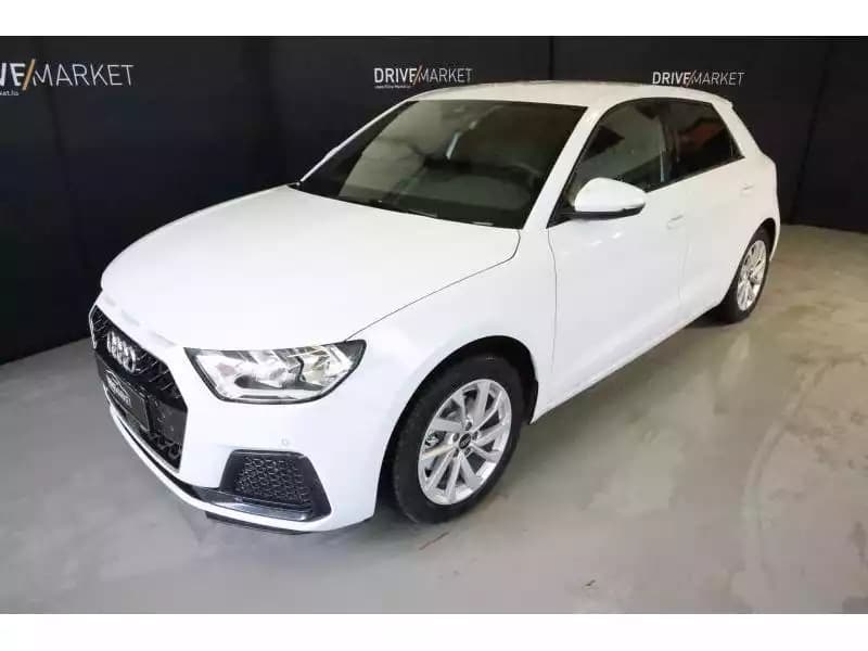 Audi A1 Advanced - Photo 1