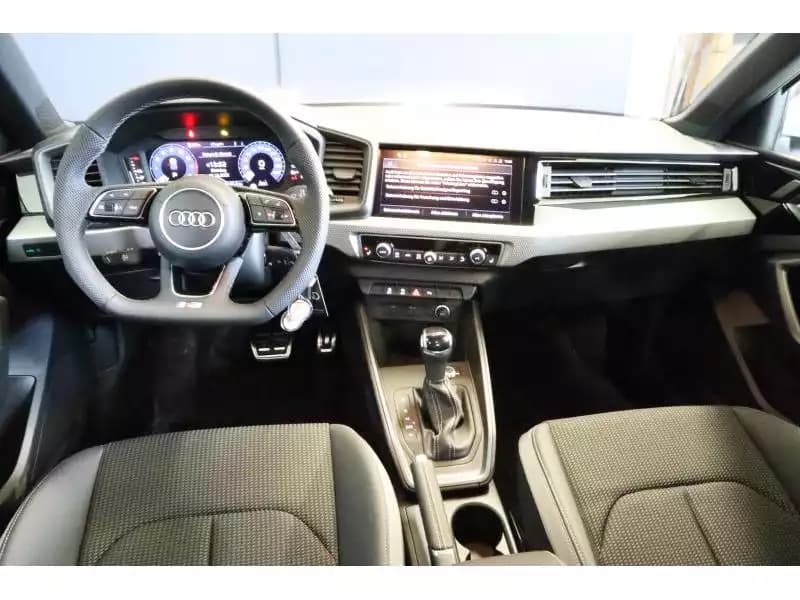 Audi A1 Advanced - Photo 1