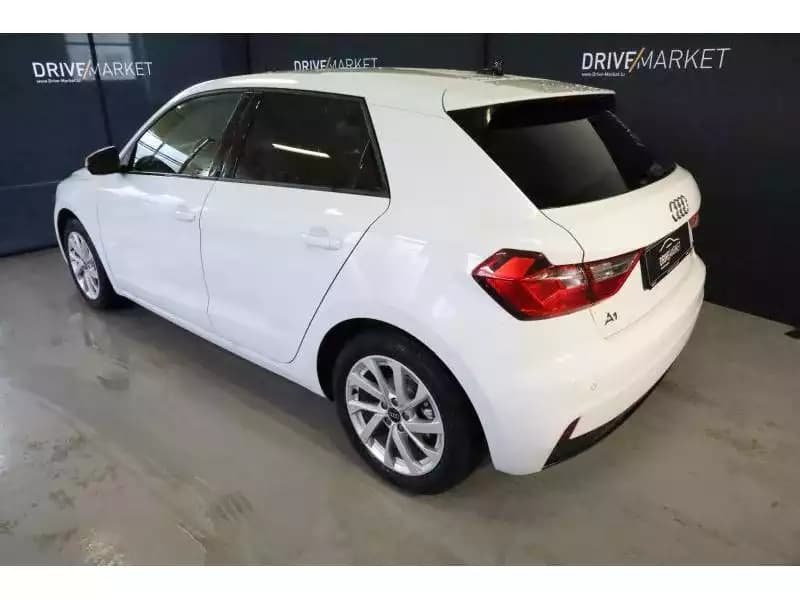 Audi A1 Advanced - Photo 1