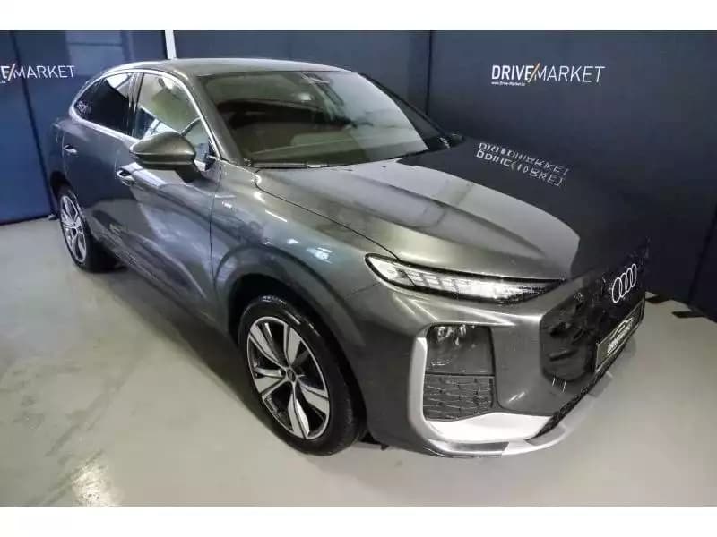 Audi Q3 Sportback - Photo 1