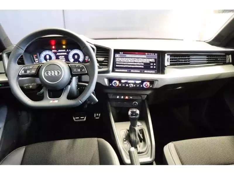 Audi A1 Advanced - Photo 1