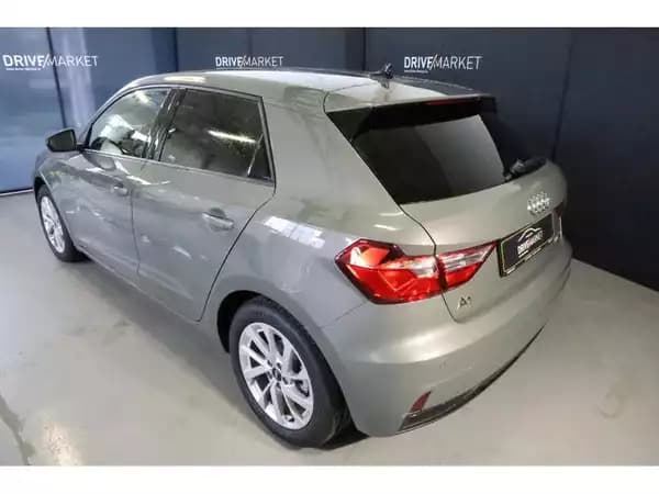 Audi A1 Advanced - Photo 2