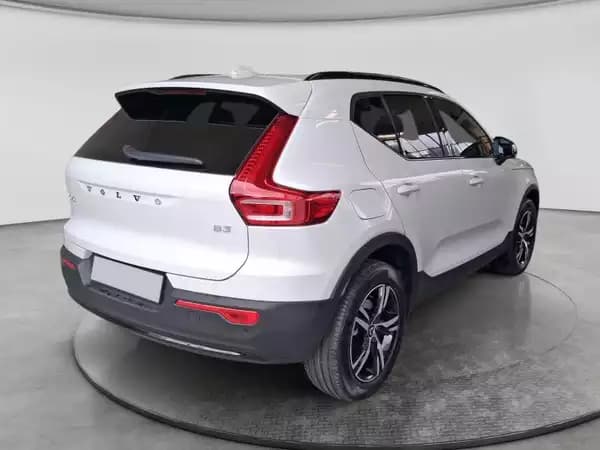 Volvo XC40 Dark - Photo 2