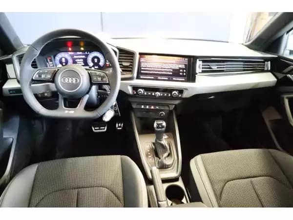 Audi A1 Advanced - Photo 2