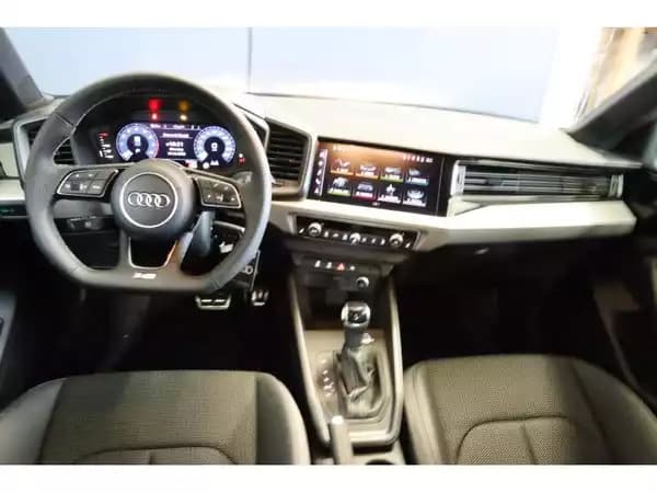 Audi A1 Advanced - Photo 2