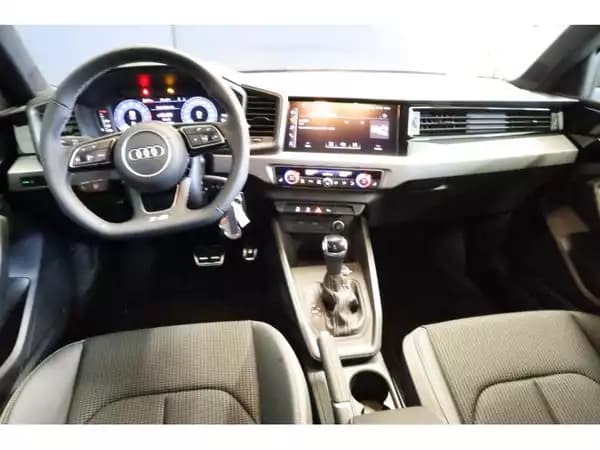 Audi A1 Advanced - Photo 2
