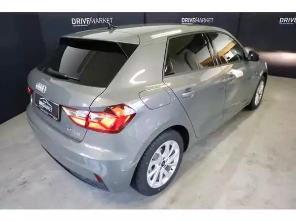 Audi A1 Advanced - Photo 2