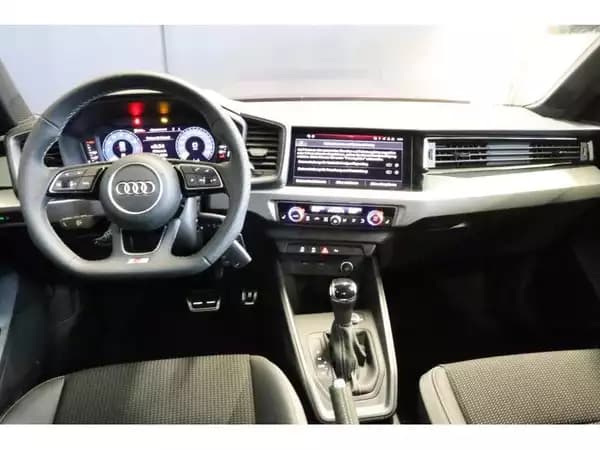 Audi A1 Advanced - Photo 2