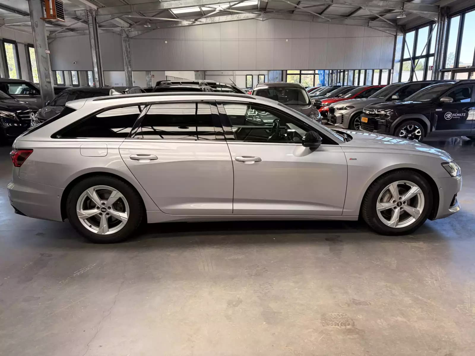 Audi A6 Avant 40TDi S-line 204HP - Photo 1