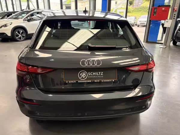 Audi A3 2.0 TDi 116HP - Photo 3