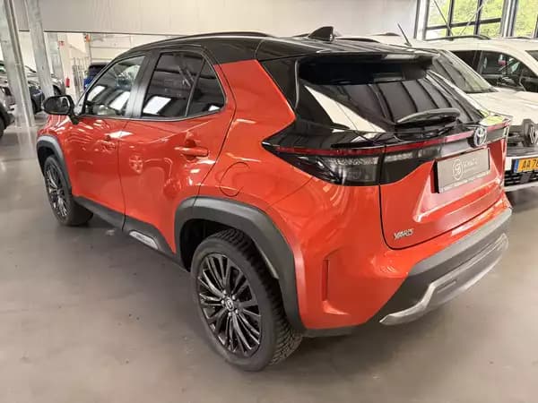 Toyota Yaris Cross Hybrid 1.5 VVT-i AWD-i i Adventure - Photo 3