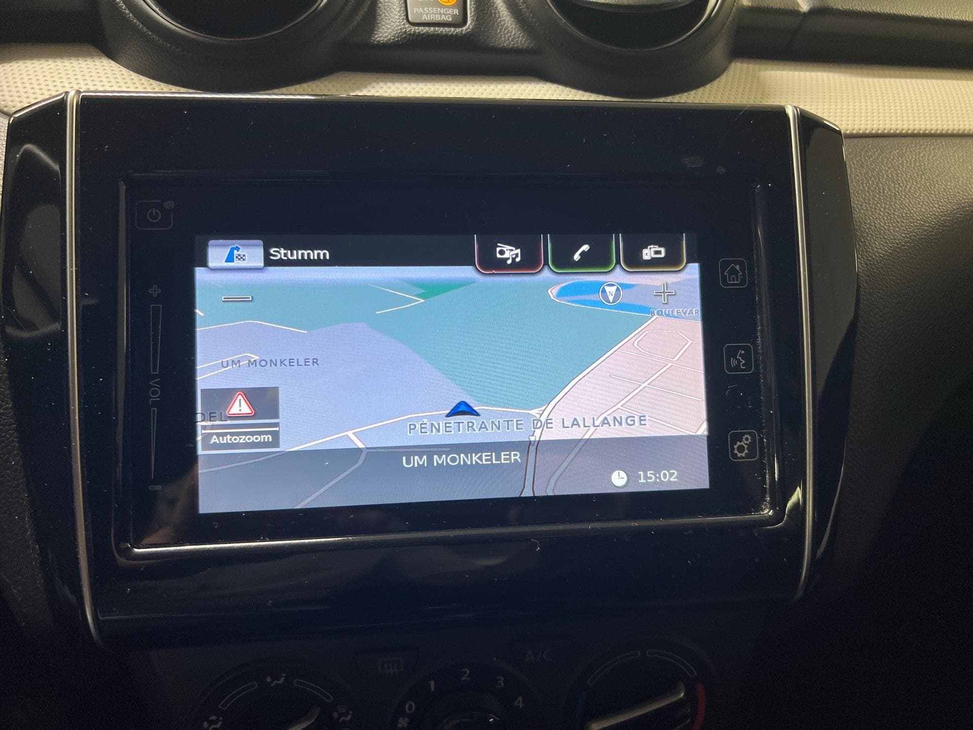 Suzuki Swift 1.0 Grand Luxe + - Photo 2