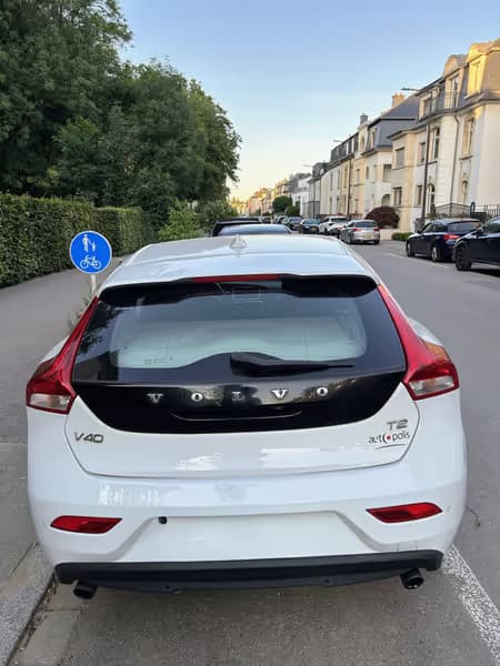 Volvo V40 Momentum - Photo 2