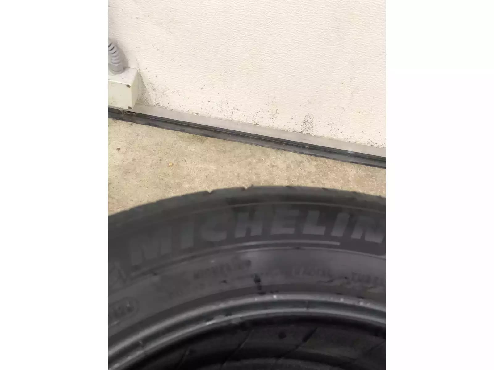 Pneus été 16 195/55 R16 87H - Photo 1