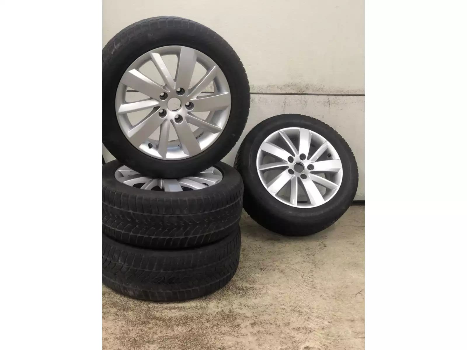 Jantes alu + Pneus hiver 16 205/55 R16 91H - Photo 1