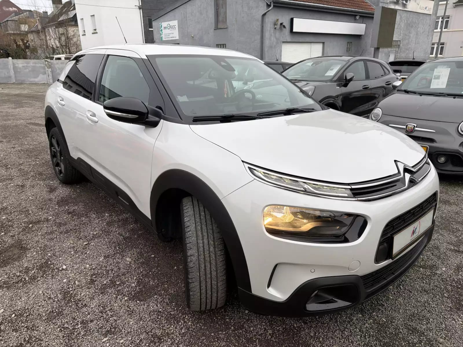 Citroën C4 Cactus 1.2 SHINE 110CV MANU - Photo 1