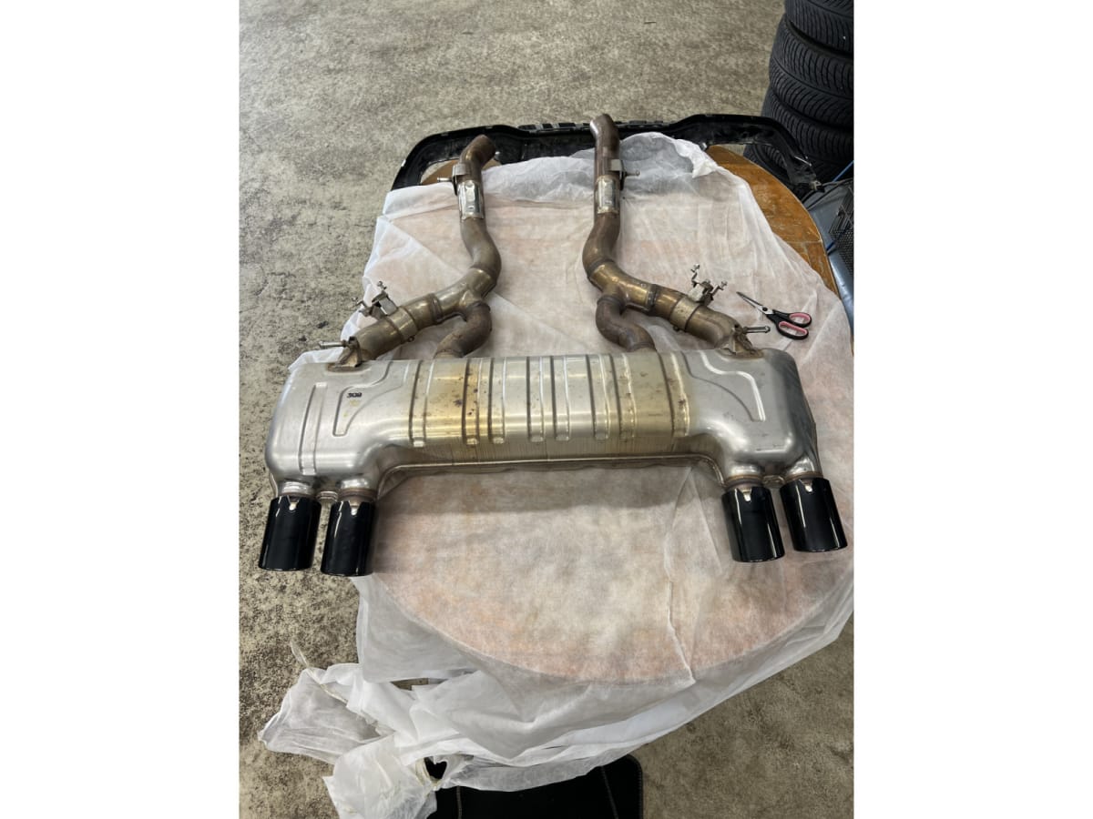 Silencieux et diffuseur BMW M2 COMPETITION - Photo 1