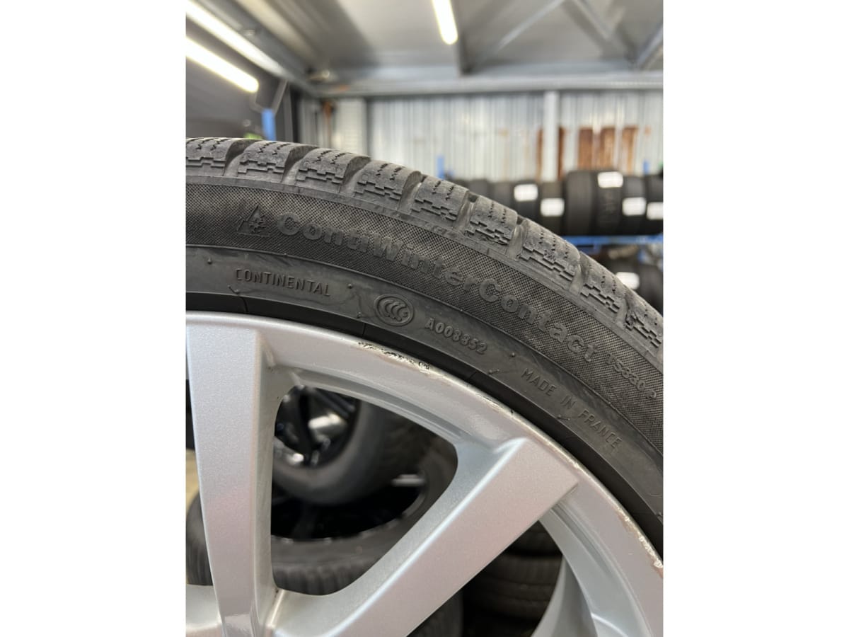 Jantes alu + Pneus hiver 17 205/45 R17 88V - Photo 1