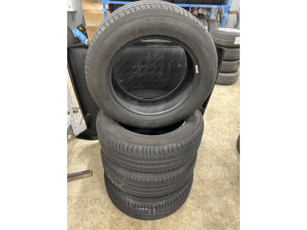Pneus été 17 215/60 R17 96V - Photo 1