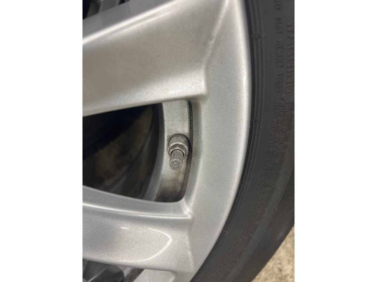 Jantes alu + Pneus hiver 17 225/55 R17 97H - Photo 1