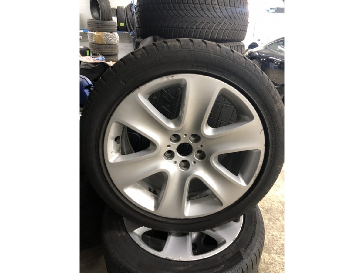 Jantes alu + Pneus hiver 18 245/45 R18 100W - Photo 1