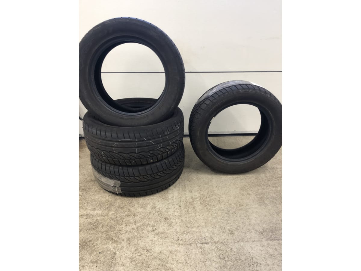Pneus été 17 235/55 R17 99V - Photo 1