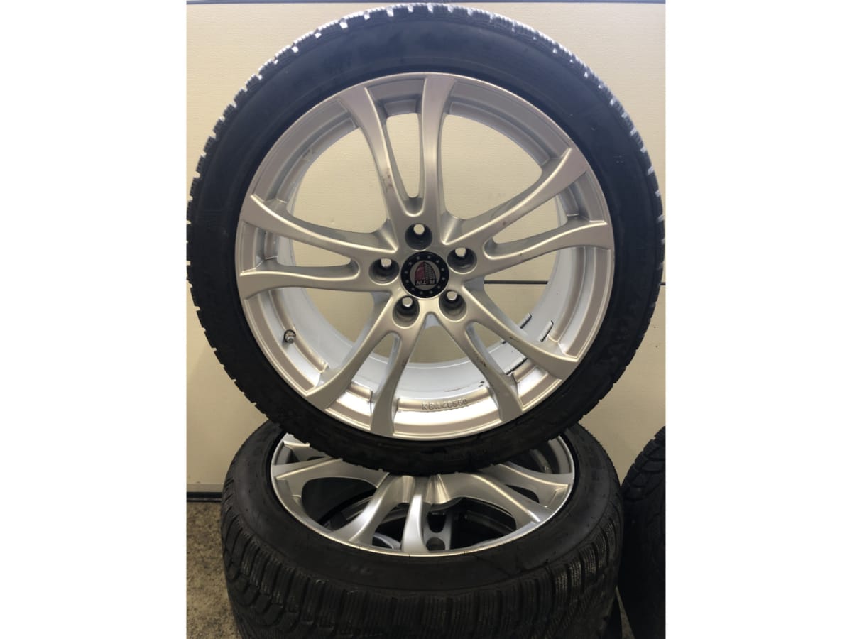 Jantes alu + Pneus hiver 18 245/40 R18 97V - Photo 1