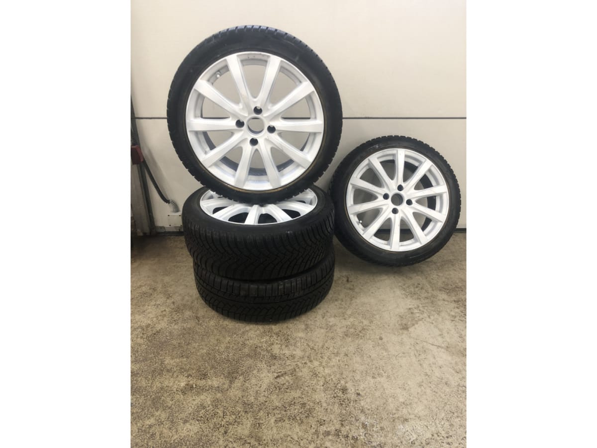 Jantes alu + Pneus hiver 17 205/45 R17 88V - Photo 1