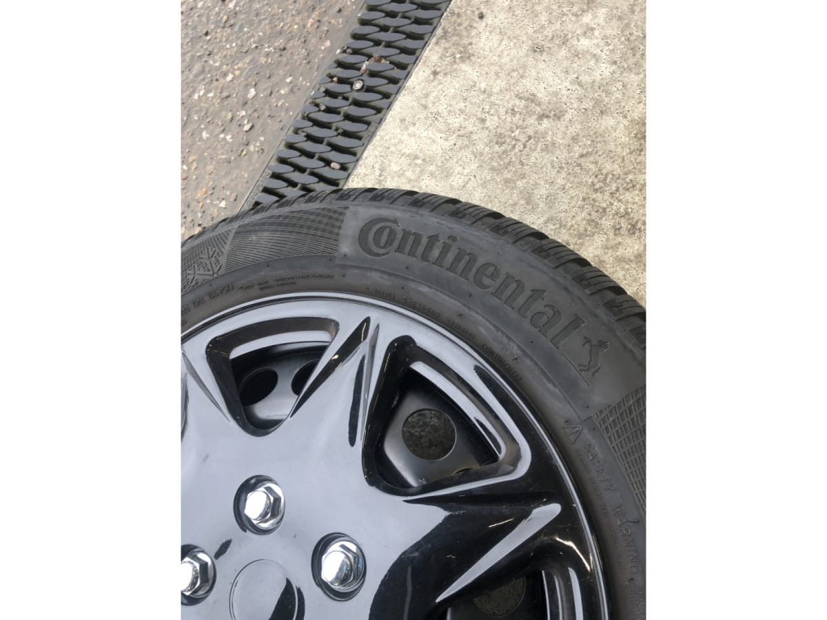 Jantes acier + Pneus hiver 15 195/65 R15 91T - Photo 1