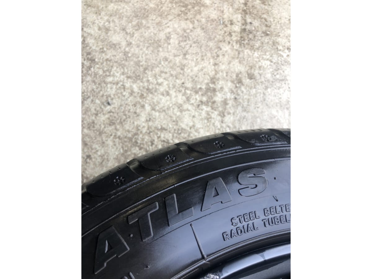 Jantes alu + Pneus hiver 16 205/55 R16 91H - Photo 1