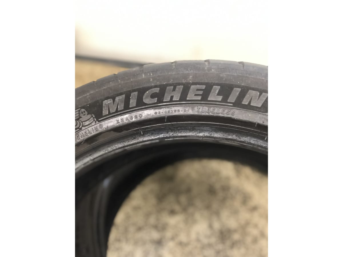 Pneus été 18 225/45 R18 95W - Photo 1