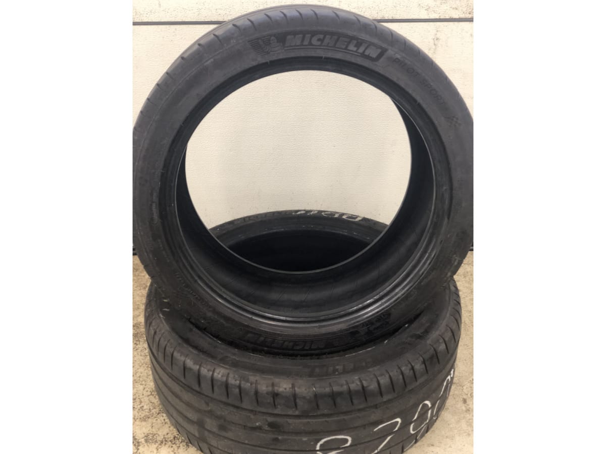 Pneus été 18 245/40 R18 97Y - Photo 1