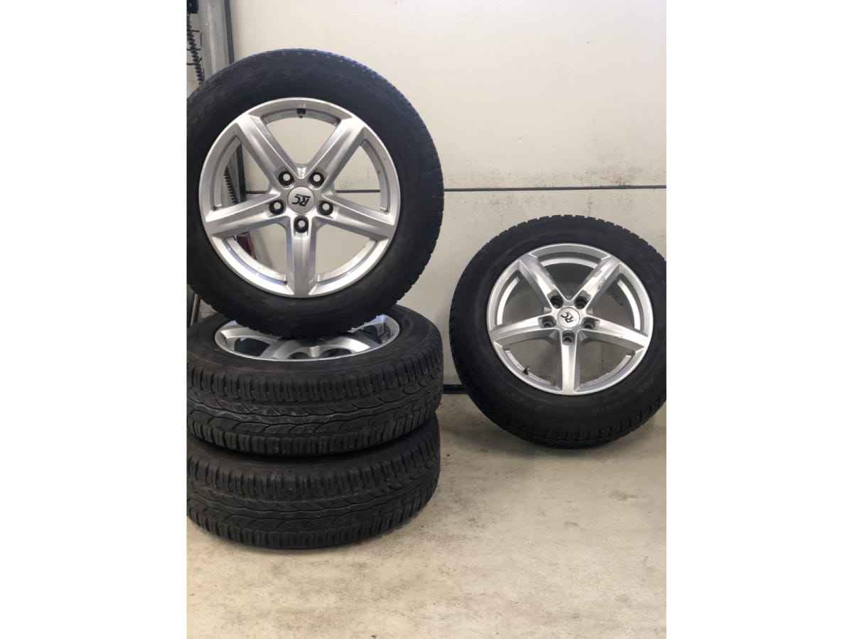 Jantes alu + Pneus été 16 205/60 R16 92H - Photo 1