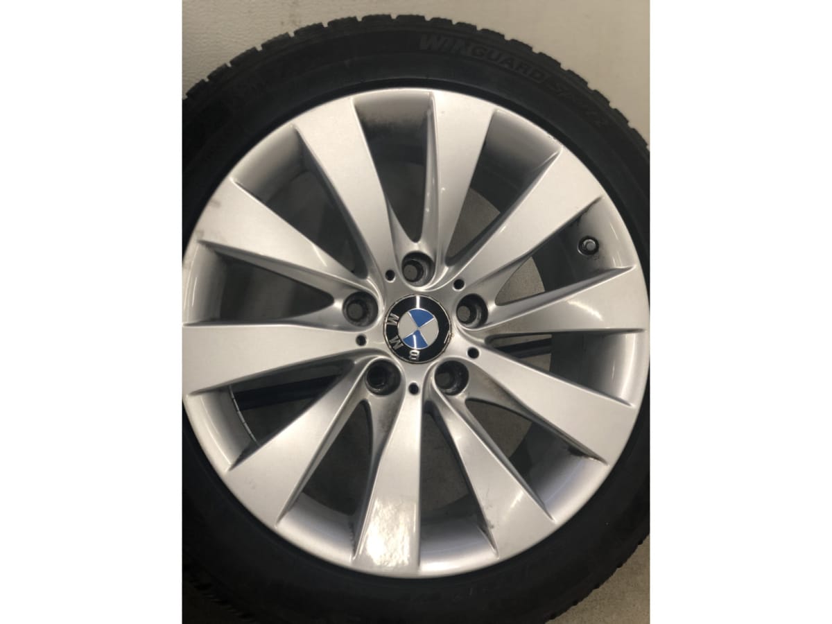 Jantes alu + Pneus hiver 17 235/45 R17 97V - Photo 1