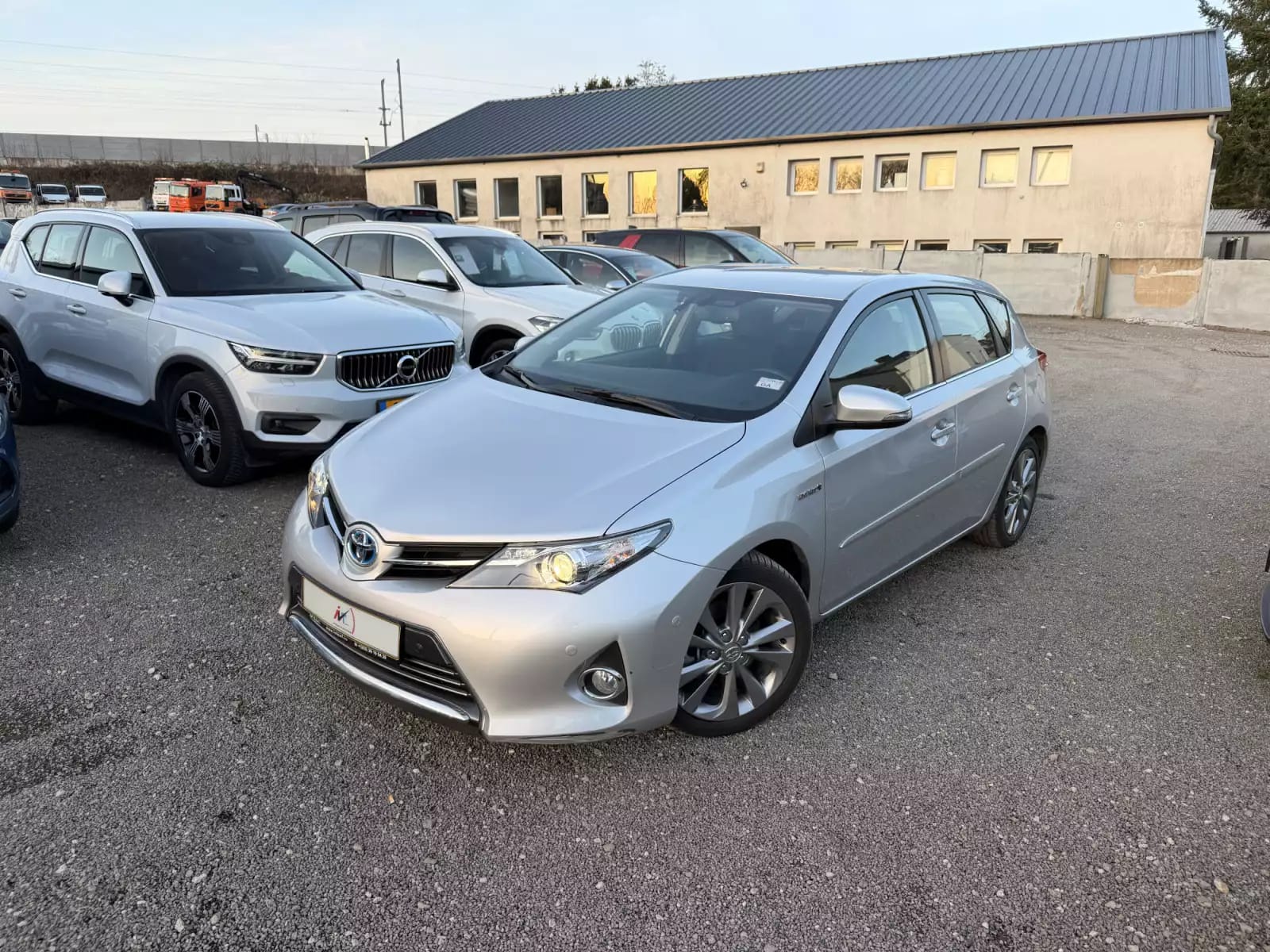 Toyota Auris 1.8 Hybrid - Photo 1