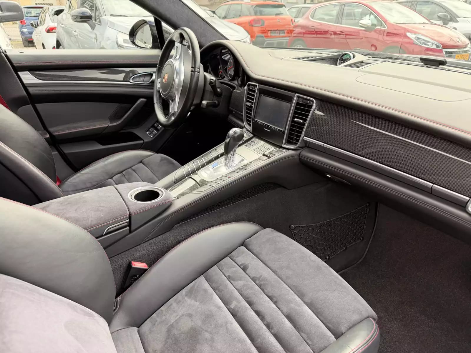 Porsche Panamera GTS - Photo 1