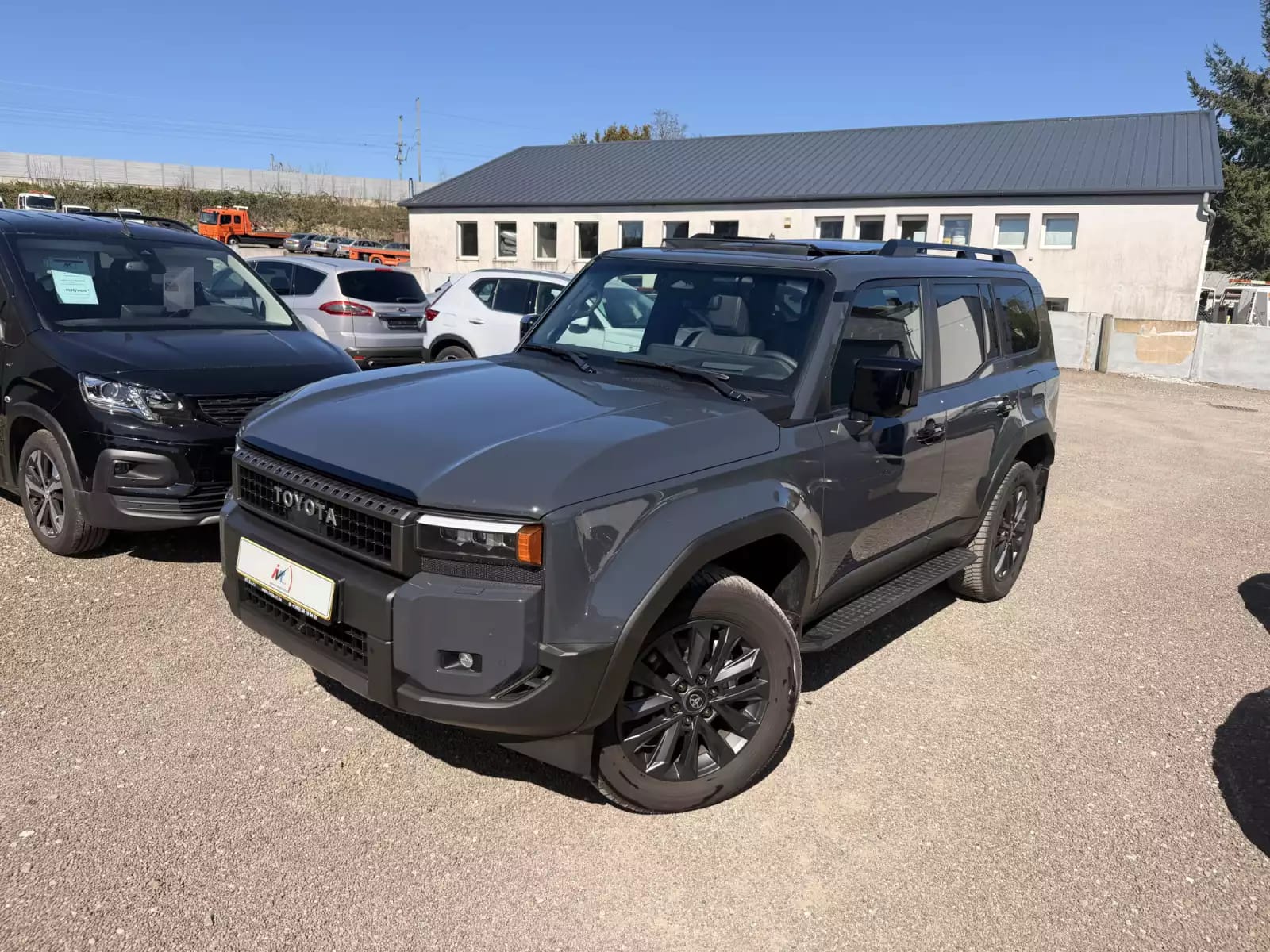 Toyota Land Cruiser LC 5d 2.8 Diesel AT VX-L LHD - Photo 1