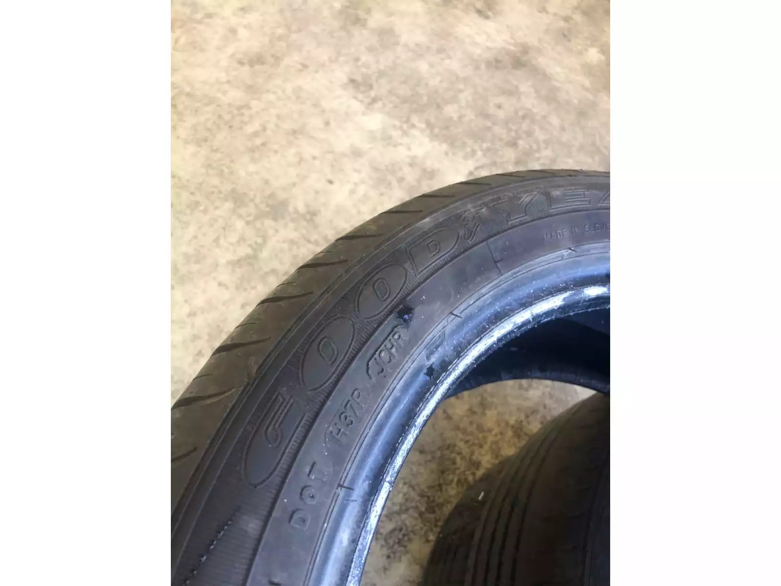 Pneus été 17 205/50 R17 93V - Photo 1