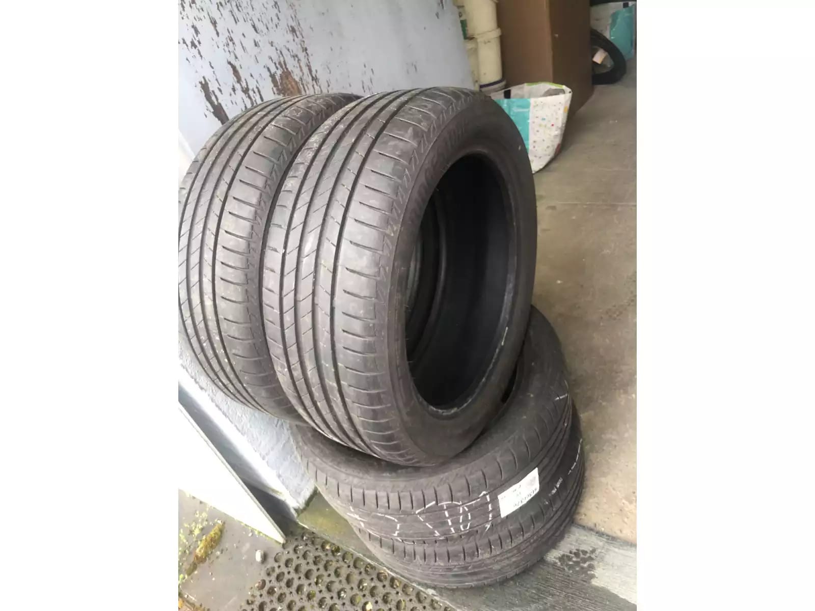 Pneus été 18 225/50 R18 99W - Photo 1