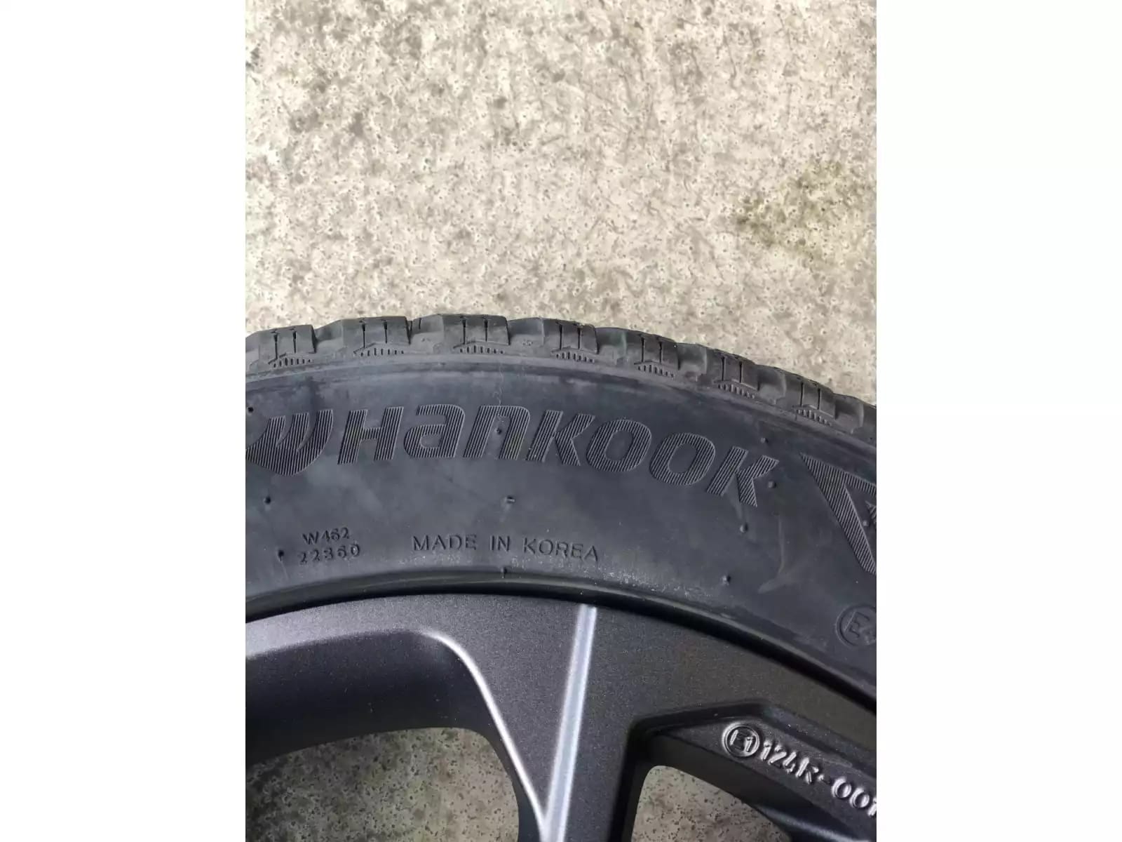 Jantes alu + Pneus hiver 16 195/55 R16 87H - Photo 1