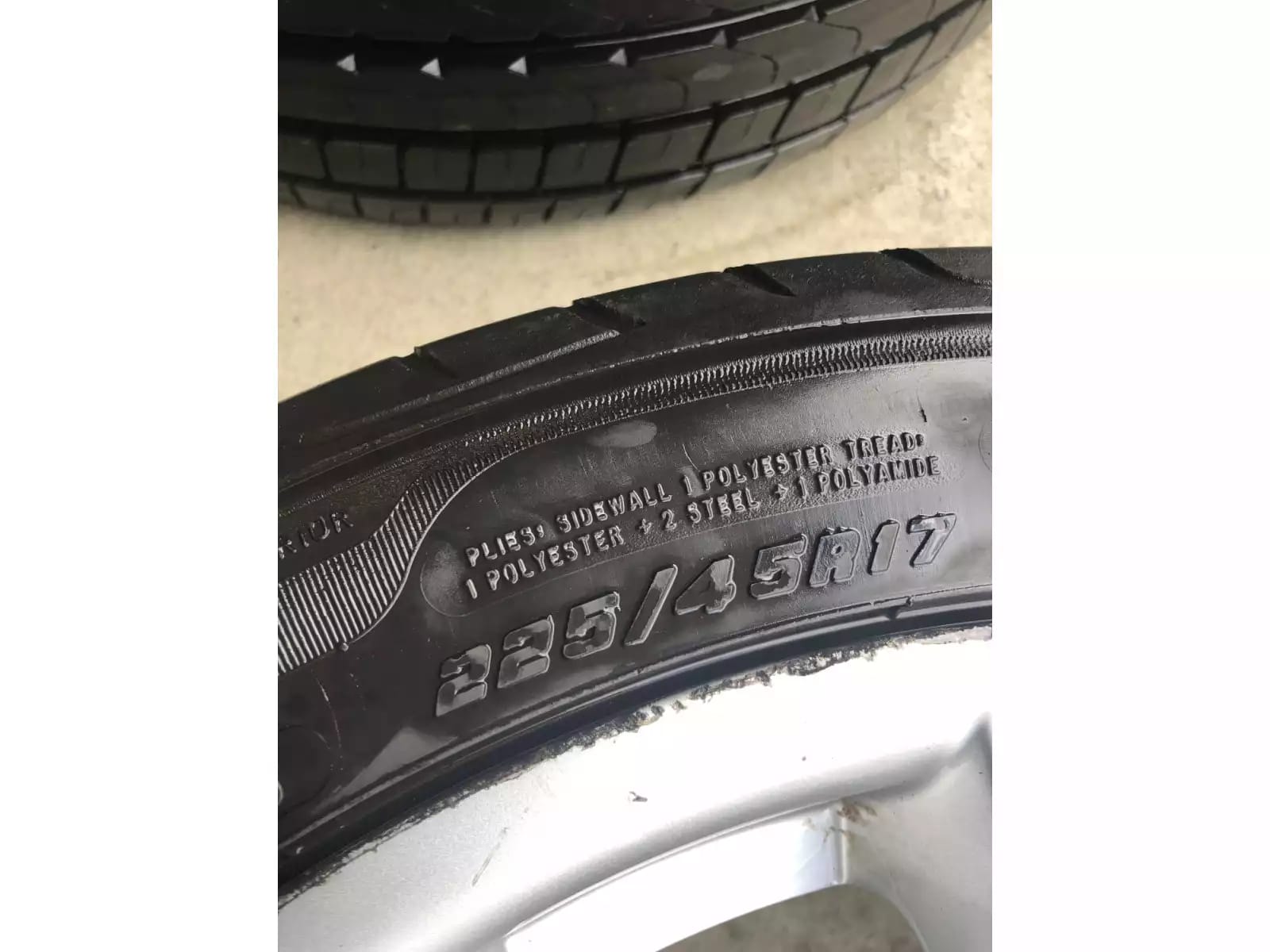 Jantes alu + Pneus été 17 225/45 R17 91V - Photo 1