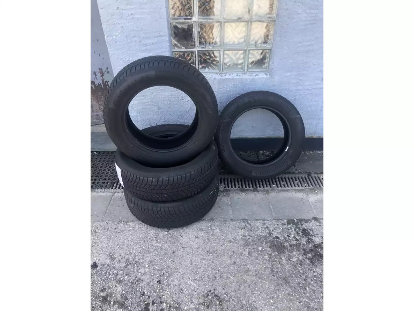 Pneus hiver 18 235/60 R18 107V - Photo 1
