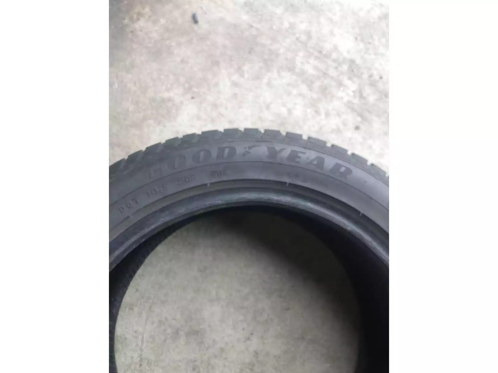 Pneus toutes saisons 16 215/45 R16 90V - Photo 1
