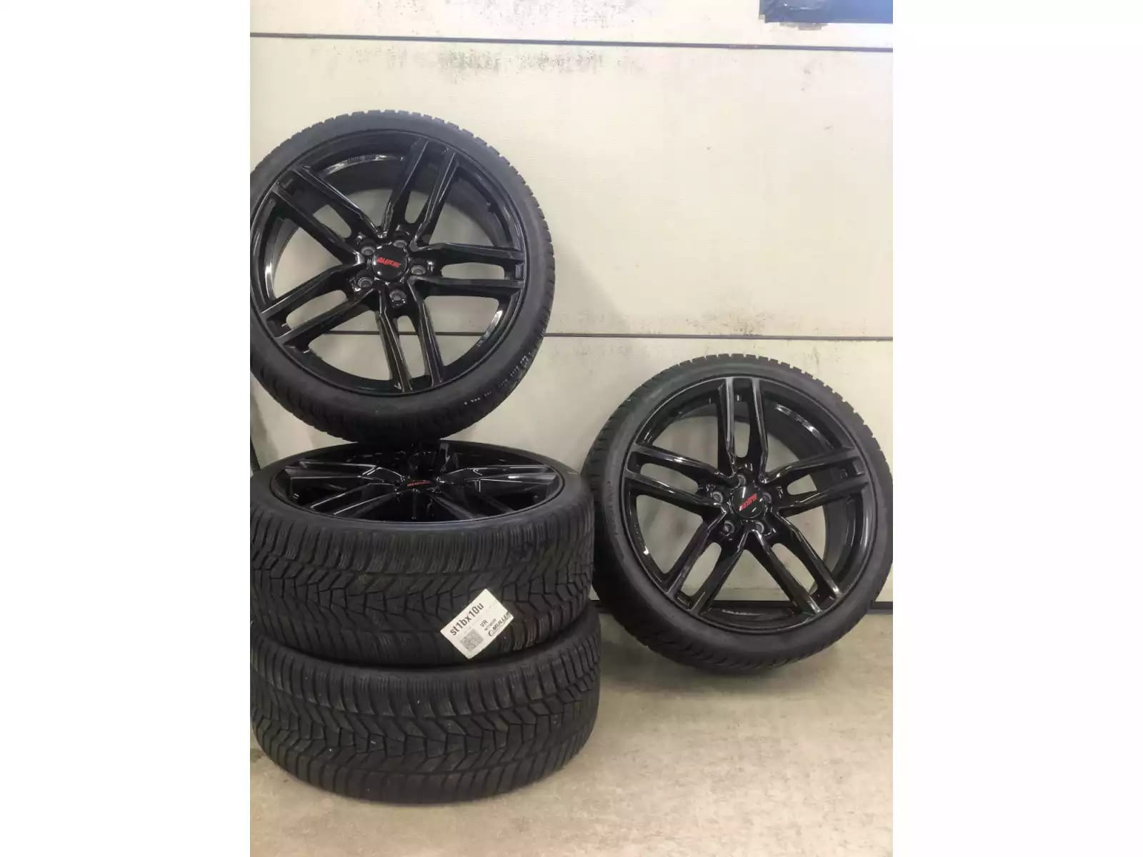 Jantes alu + Pneus hiver 19 235/35 R19 91W - Photo 1