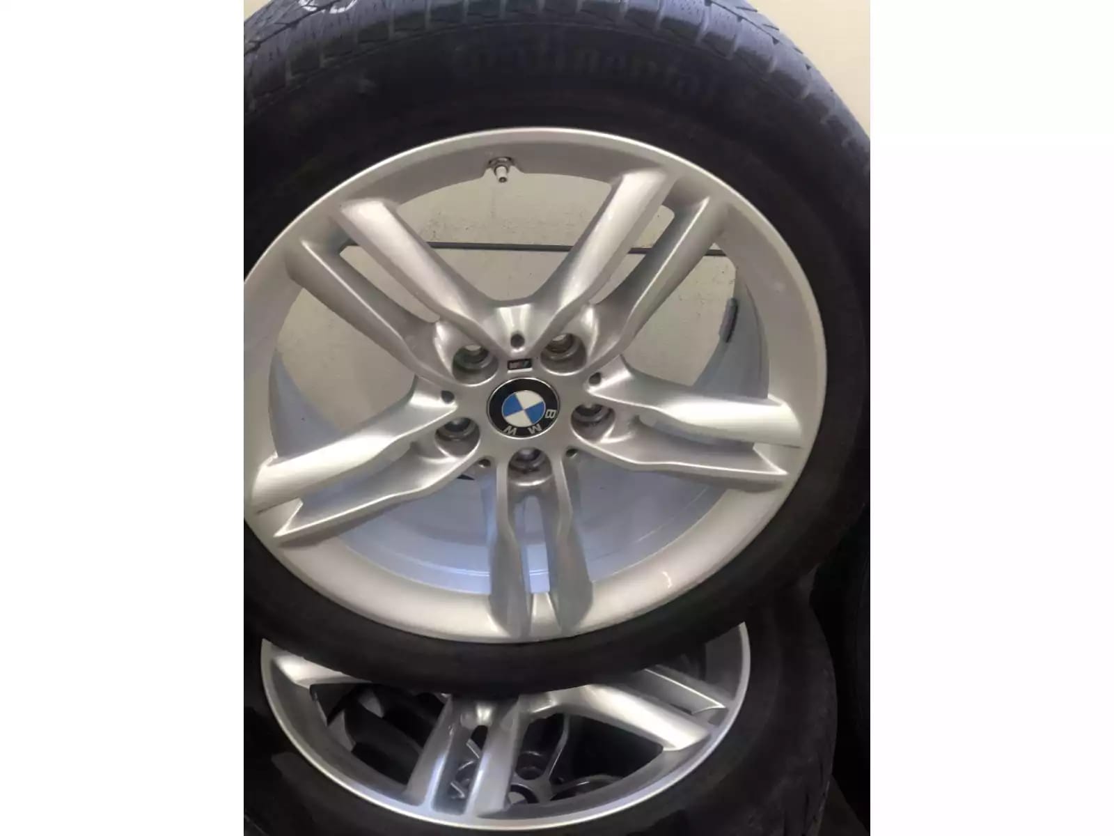 Jantes alu + Pneus hiver 17 205/55 R17 91H - Photo 1