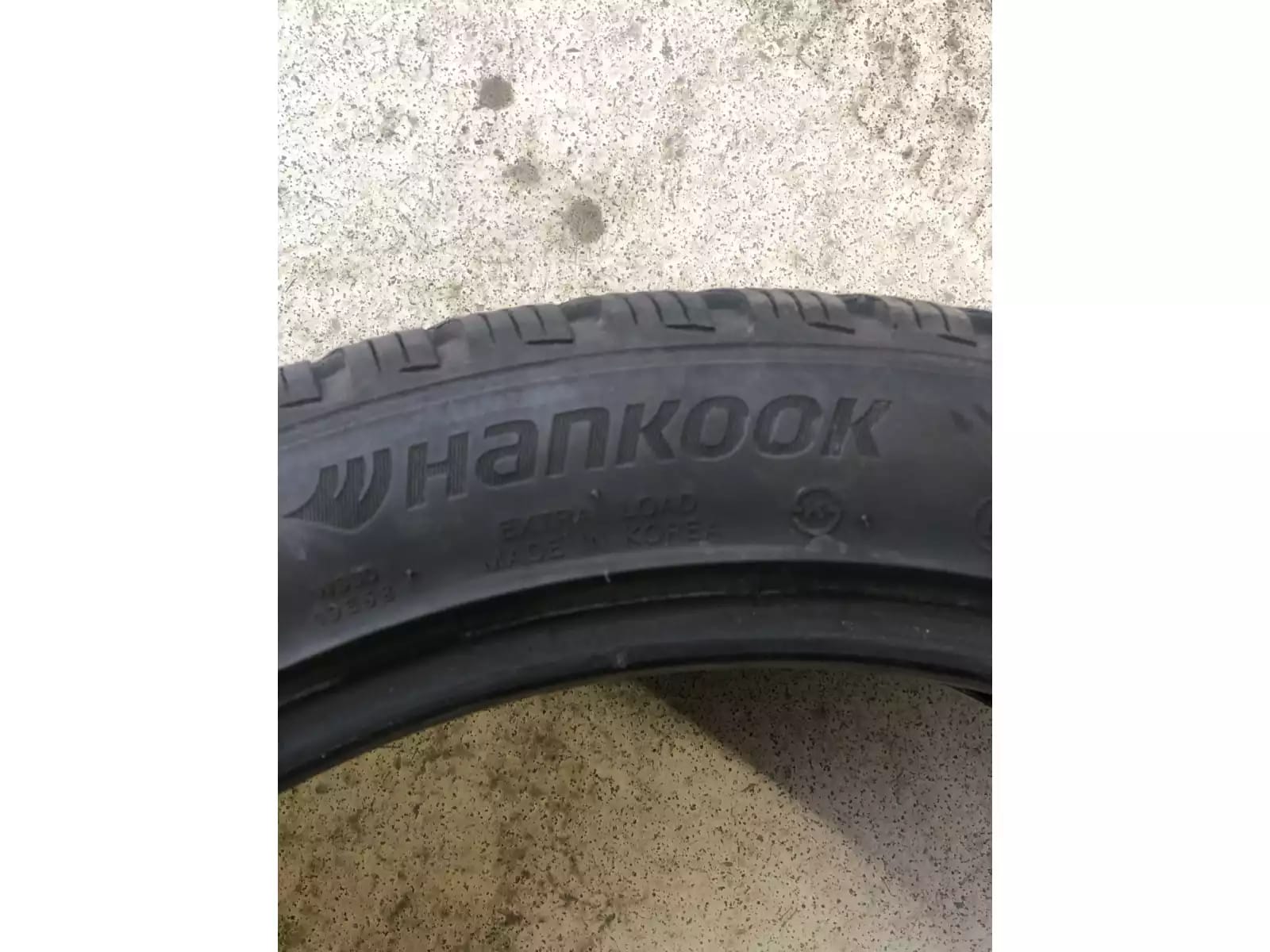 Pneus hiver 18 245/40 R18 97V - Photo 1