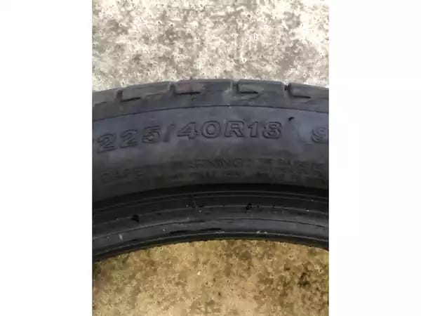 Pneus été 18 225/40 R18 92Y - Photo 2