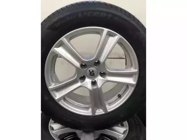 Jantes alu + Pneus hiver 17 255/60 R17 99H - Photo 2