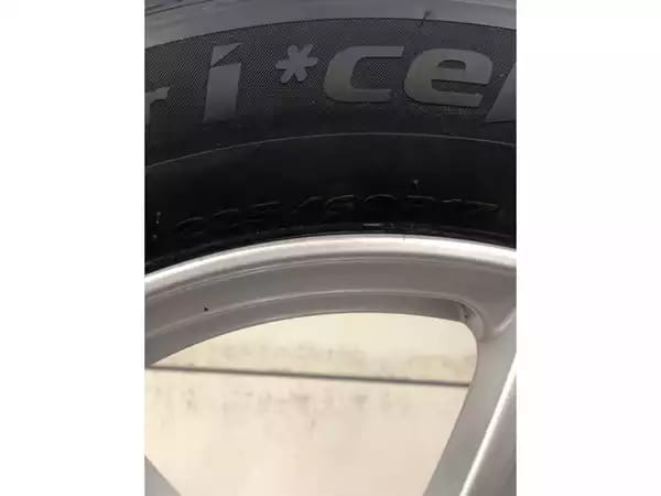Jantes alu + Pneus hiver 17 255/60 R17 99H - Photo 3